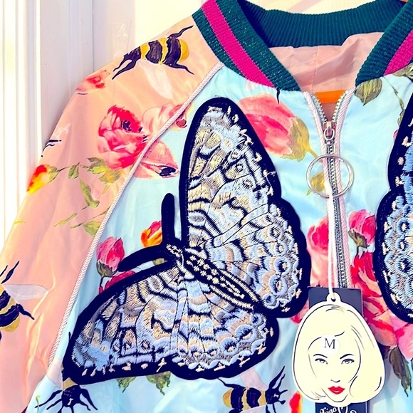 NWT Women’s Xiao Wei Silk Blue & Pink Embroidered Butterfly Bomber Jacket Size M - Picture 3 of 8